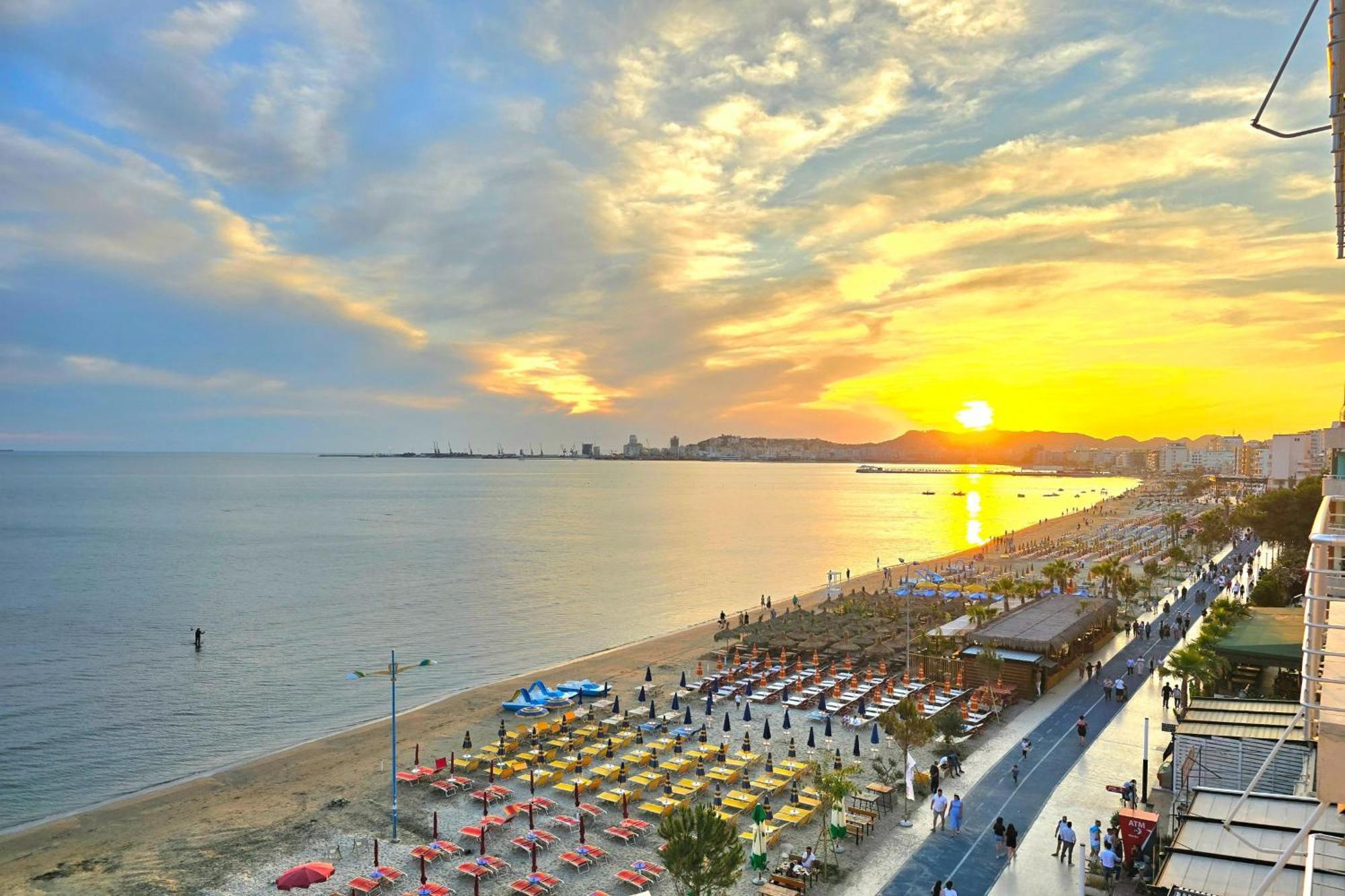 Sea View Apartments In Durres Exterior photo